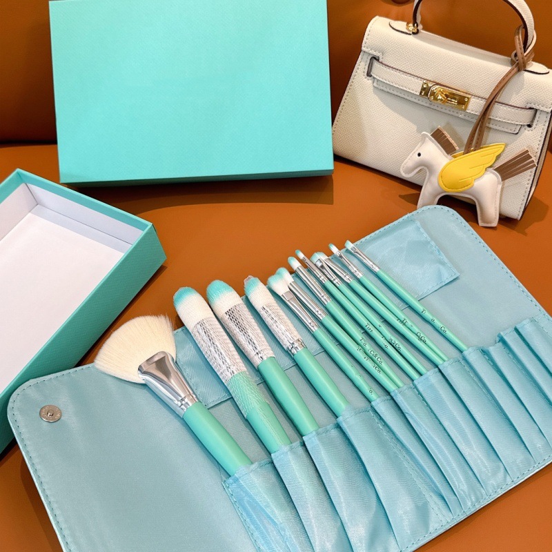 Designer white Classic Letter Brush Soft brush Makeup Tool 12 Pieces with Storage Bag brown Box Girl's Valentine's Day Birthday Gift dh50