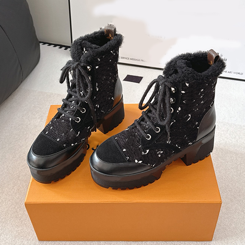 Classic Designer Womens Laureate Platform Desert Boot Modern Printed Sheepskin Patchwork Border Calf Leather Short Boots Womans Fashionable Outdoor