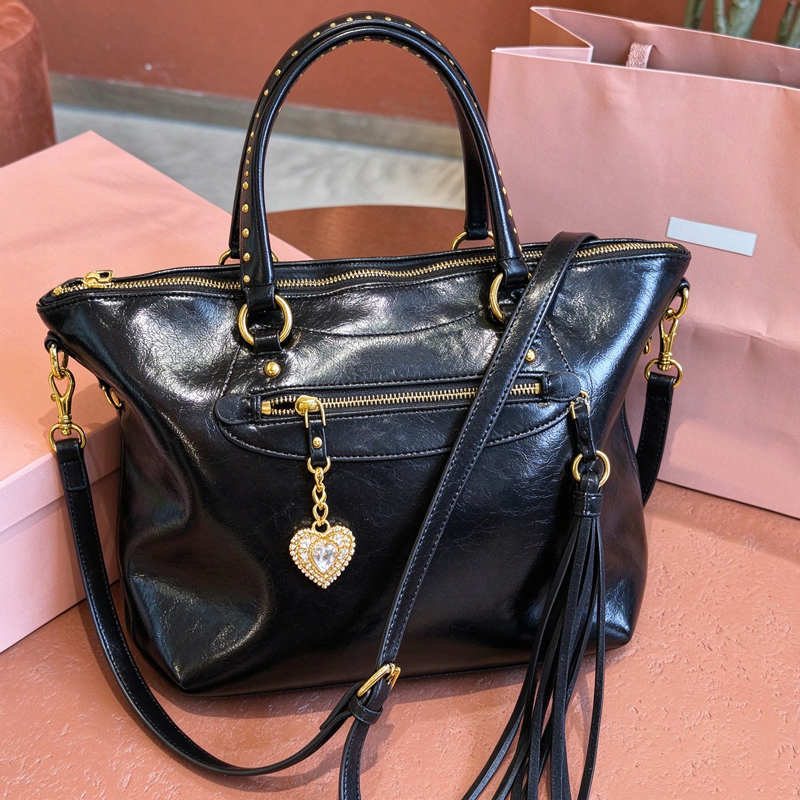 Designer bag luxury top quality shoulder bag women's patent leather black classic trendy handbag large capacity retro motorcycle bag