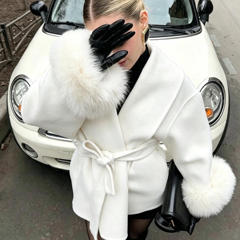 Women's Short Double-Faced Wool Blend Coat Lace-Up Patchwork Fox Fur Cuff Elegant Commuter Winter Outerwear