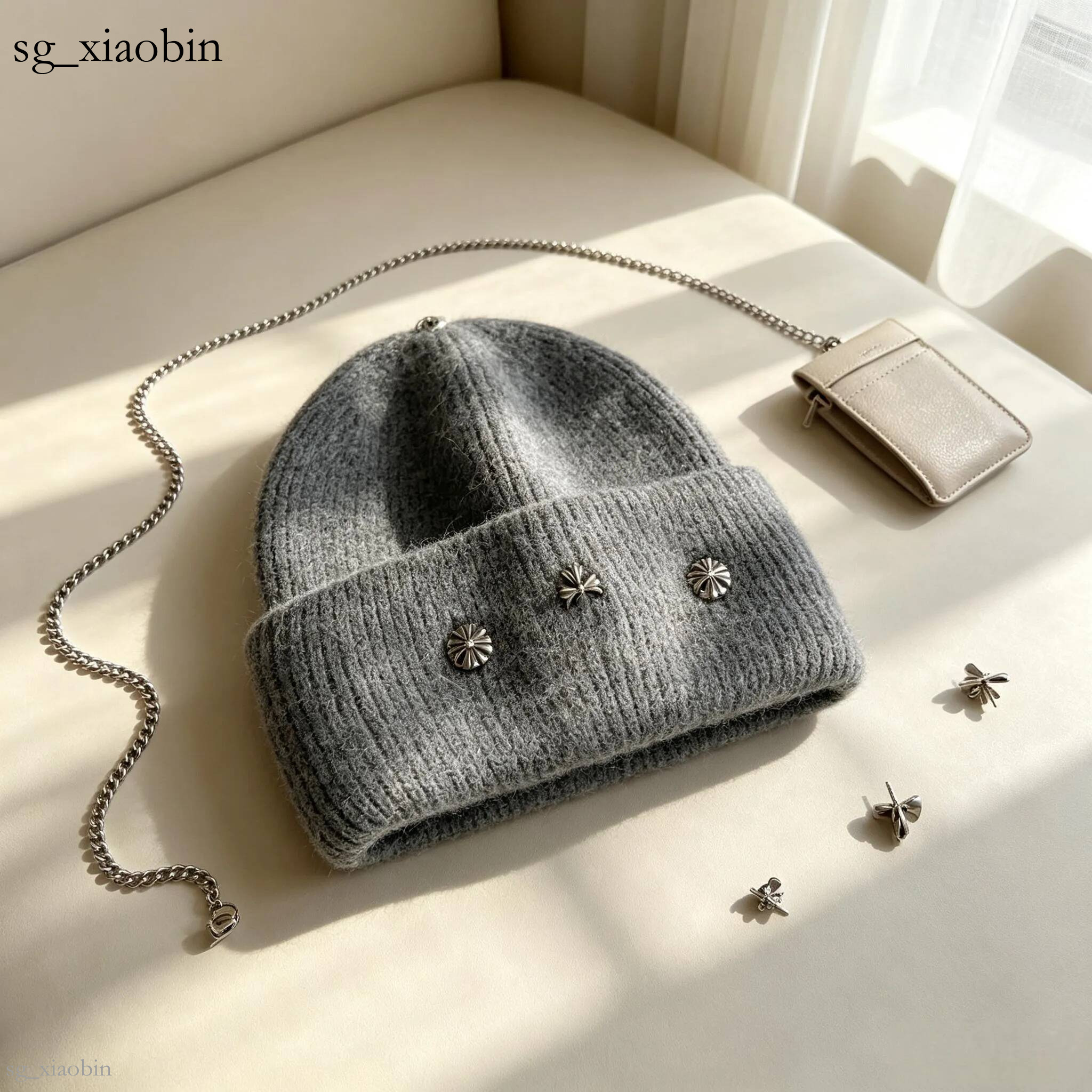 wool luxury Cross Metal Stud Cap Designer knit skullcap Autumn and winter Wool cuffed beanie women's solid color versatile warm hat Hip Hop Hea