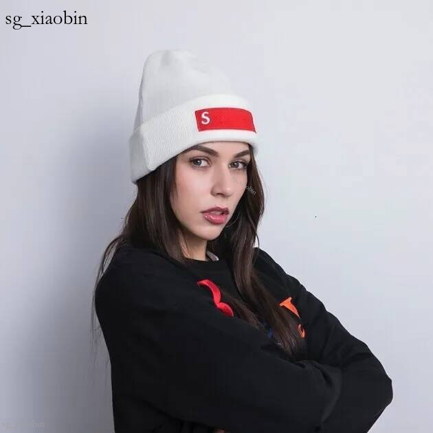 Beanie Box casual Designer Logo Winter Warm Knit Hat Fashion Casual Streetwear Skulls Caps Unisex Headwear Hot