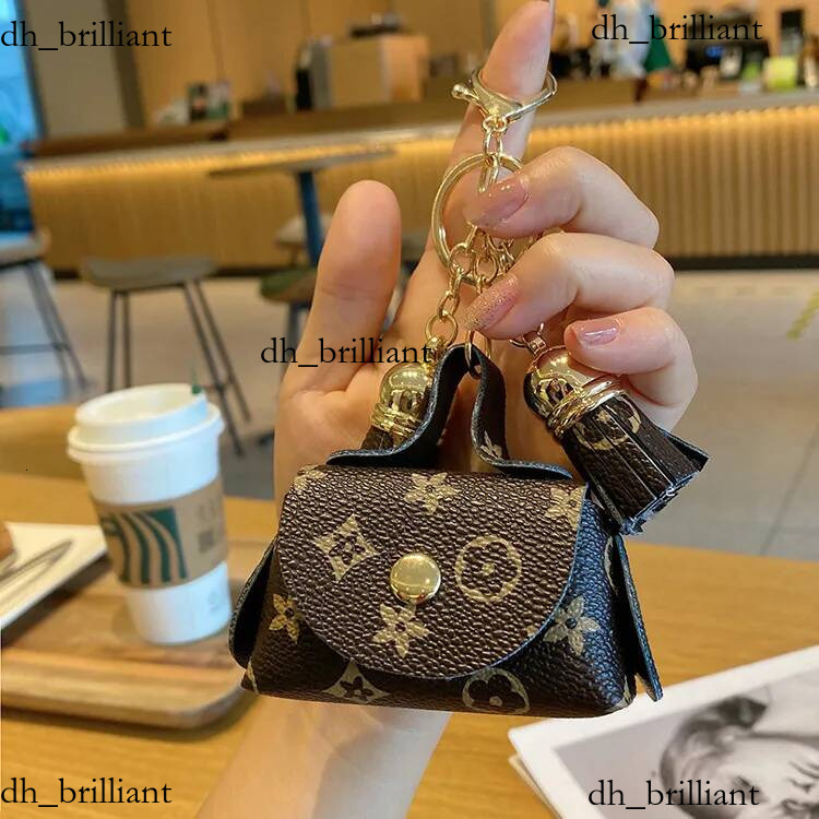 Free shipping designer keychains Cute mini card leather change storage floral pendant keycard keybag Hot