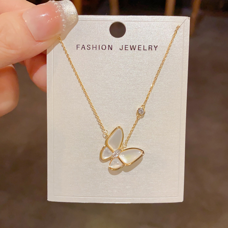 Collier en nacre papillon doux de style français, chaîne de clavicule au Design Simple et à la mode