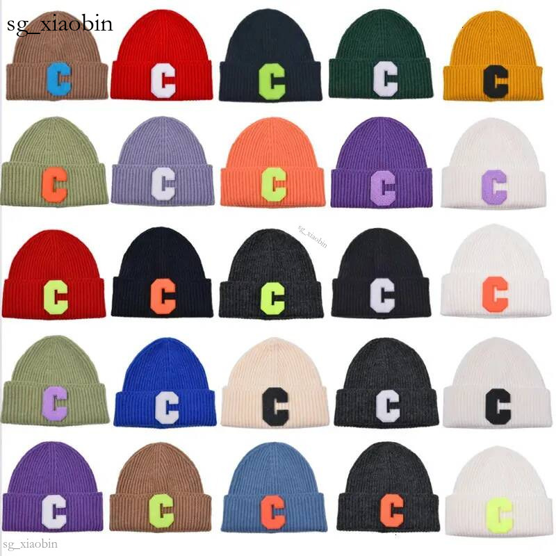 Winter unisex womens multi color C letter beanie mens outdoor thick warm skull hip hop sports skiing knitted hat 241213 Hot