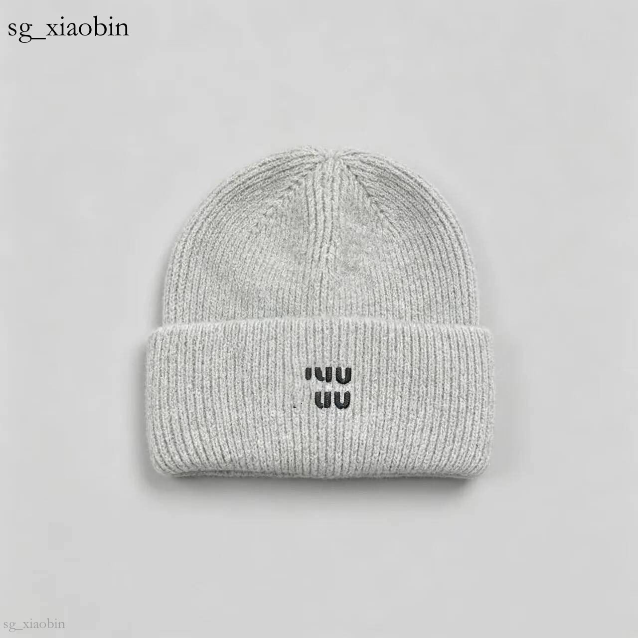2026Designer wool High quality fashionable men's women's letter embroidered knitted winter hat; Couple beret warm and soft Hot