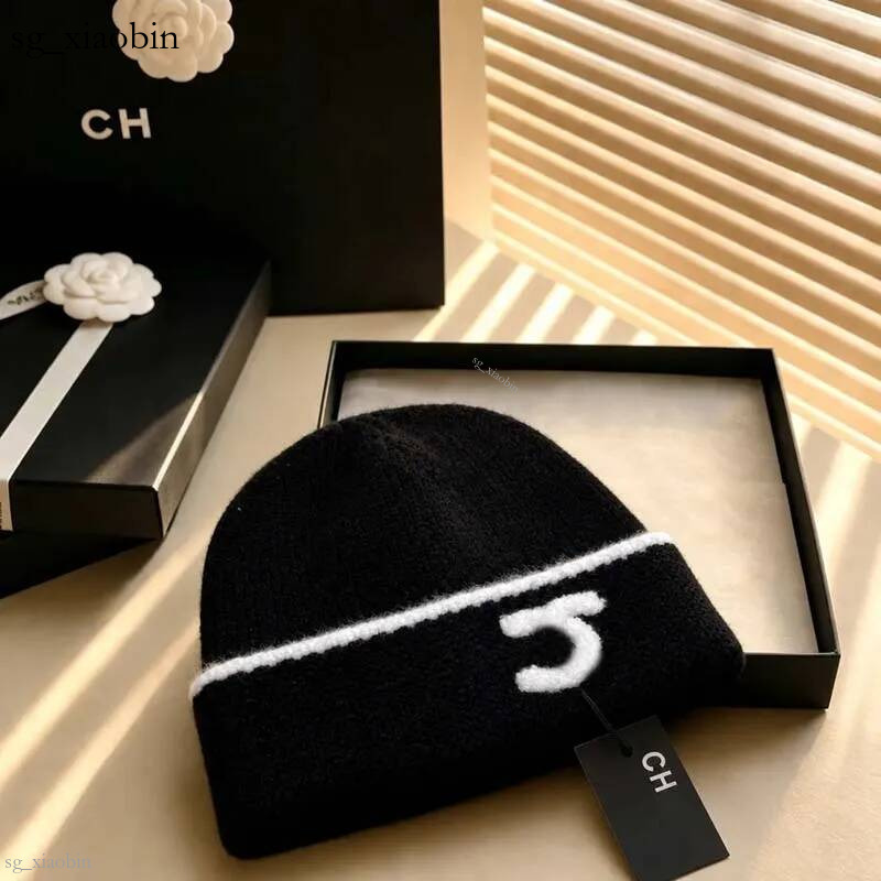 Fashion Beanie Caps Kinnted Designer Hat Wool Knit Skull Cap for Men Women Winter Warm Stretchable Beanies High Quality Hot