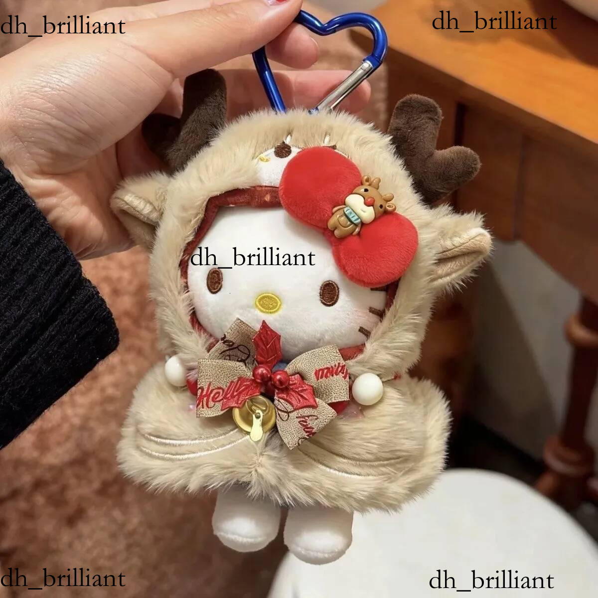 Livraison gratuite, ornements d'arbre de noël à la mode et polyvalents, sacs pendentifs, jouets en peluche, porte-clés, décorations suspendues, c