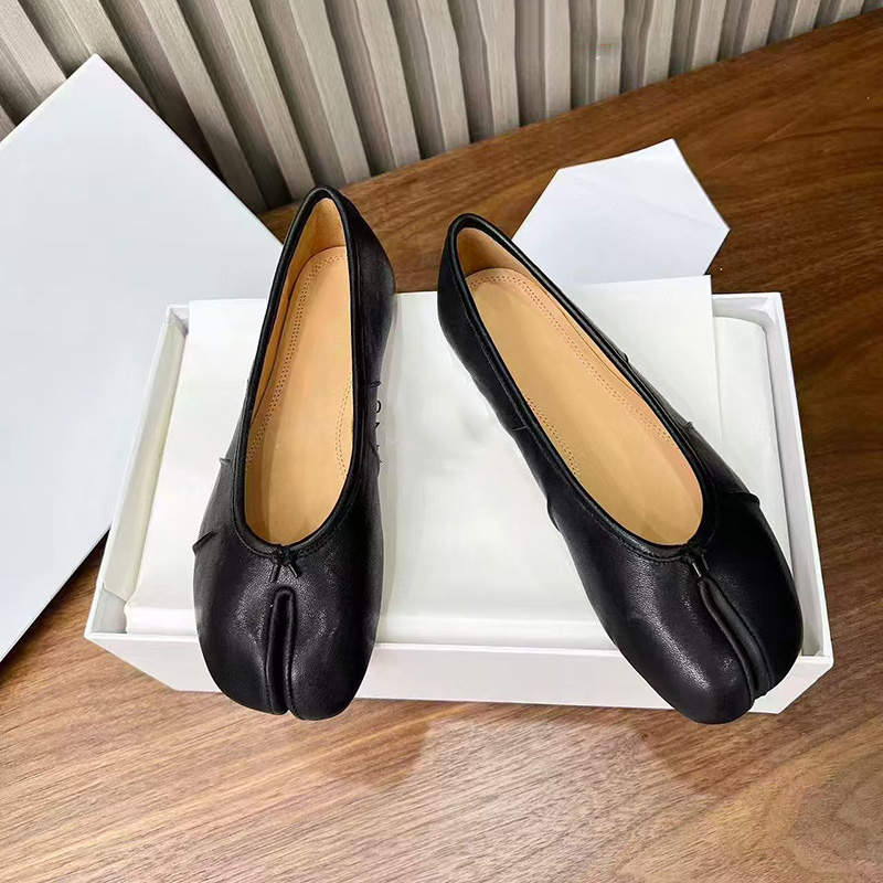 Designer femmes plissées chaussures à bout fendu bouche peu profonde talon épais en peau de mouton fer à cheval chaussures de ballet Mary Jane ch