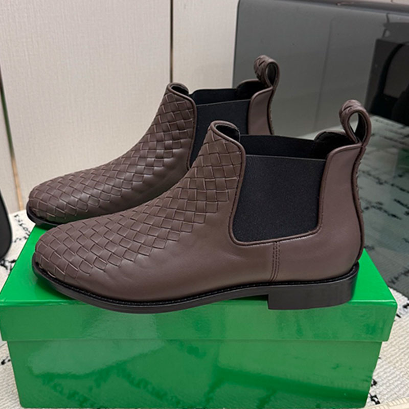 SS27 Womens Chelsea Ankle Boot Designer Elastic Side Gusset Low Block Heel Lntrociato Calf Leather Upper Business Daily Casual Short Boots Mens Wove