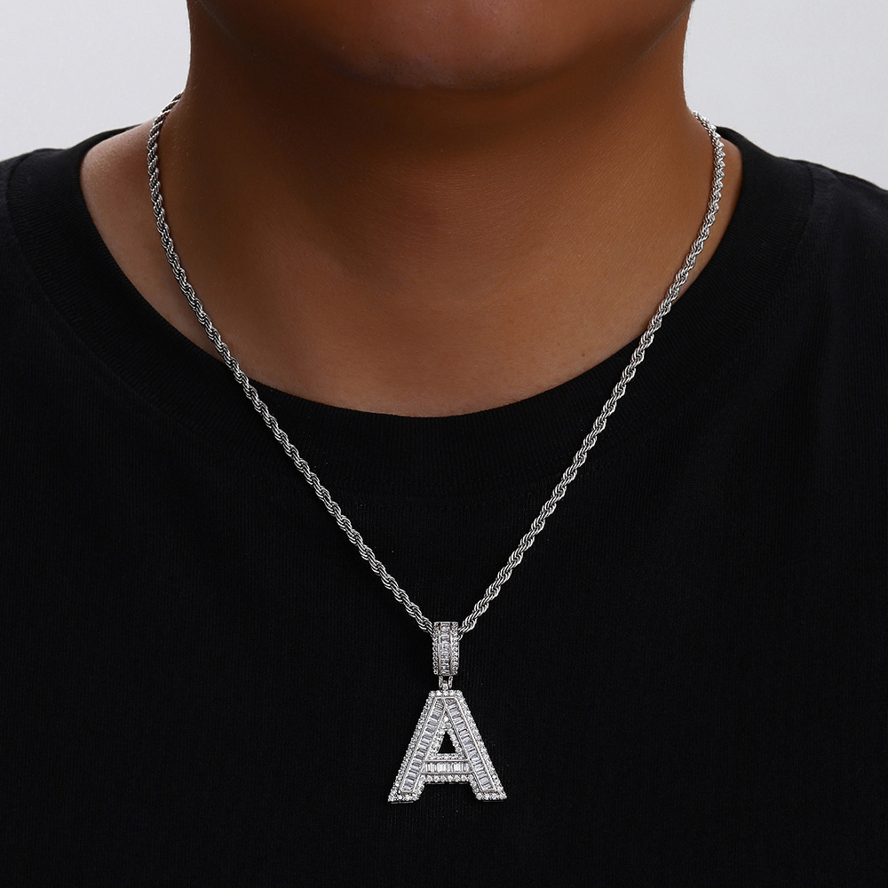 Pendentif de luxe en Moissanite glacée avec lettre A, Baguette, pierre principale, bijoux initiaux Hip Hop, fourniture en vrac