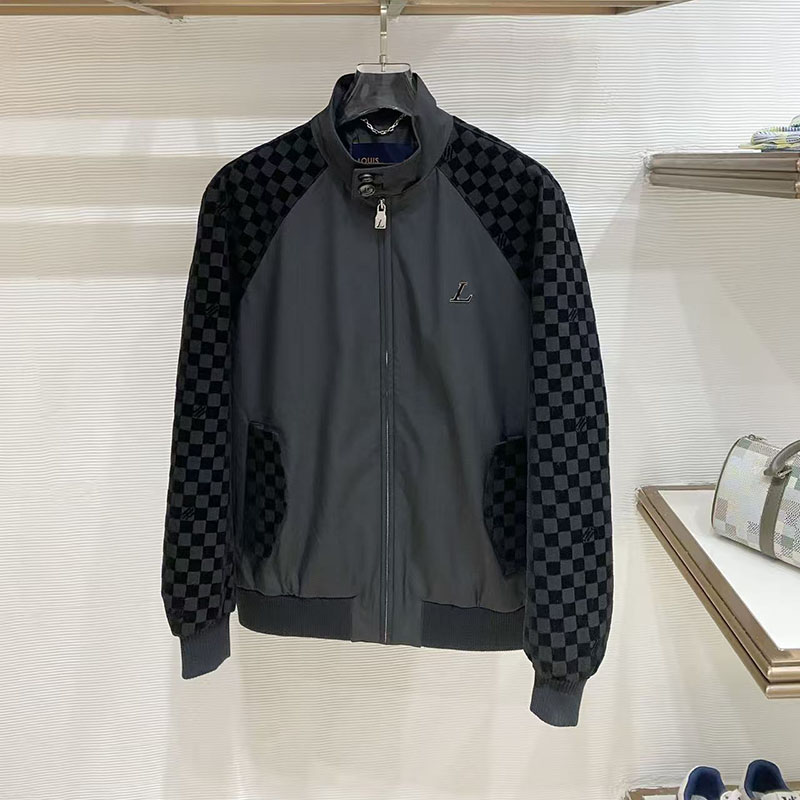 2026 Designer men's casual sport jacket with plaid pattern patchwork design, long-sleeved stand-up collar with zipper, lightweight windproof co