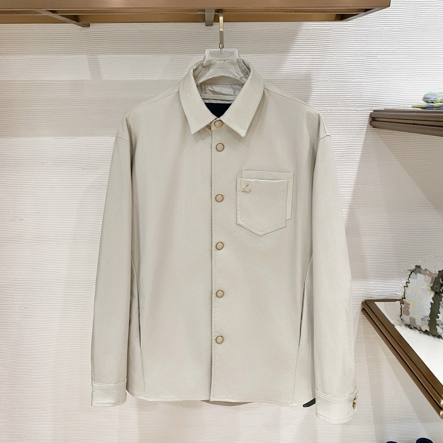 Designer brand clothing, high-quality men's beige cotton jacket, pocket metal tag lapel jacket, loose workwear woven long sleeved jacket