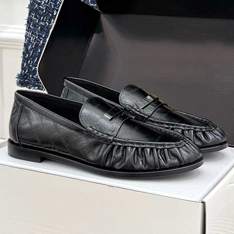 Mens black supple penny loafers luxury quality Ruches leather loafers Italian designer Formal Events Smart casual Couples loafers