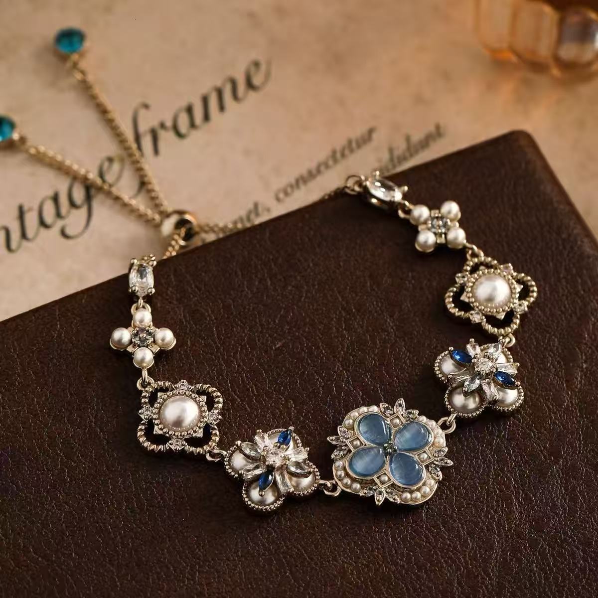 Bracelet en Zircon avec fleur de losange réglable, rétro français, léger, de luxe, exquis, polyvalent, haut de gamme, bijoux élégants