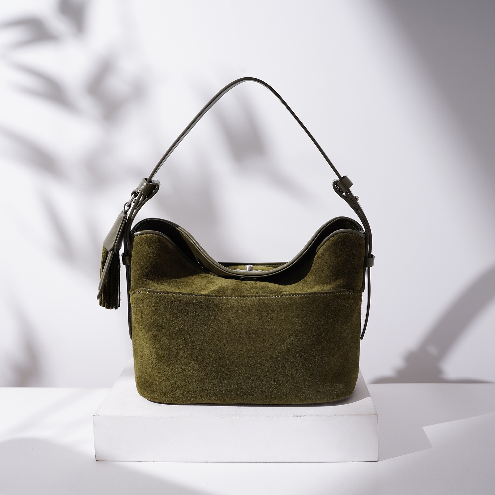 Sac de créateur vintage de luxe Nouvelle collection automne-hiver Sac à main luxueux de haute qualité Bandoulière élégante Design exquis et uniqu