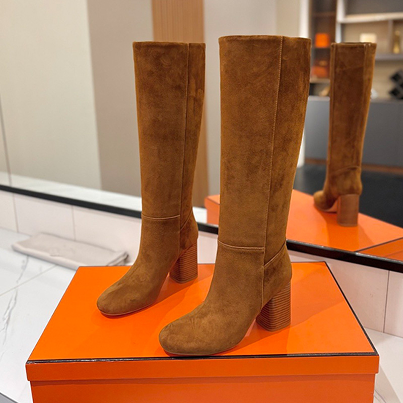 Designer Womens Nueva Boot Luxury Suede Calf Leather Shoes Upper Smoked Gradient Heel Knight Boots Womans Fashion Outdoor Daily Wear High Boots
