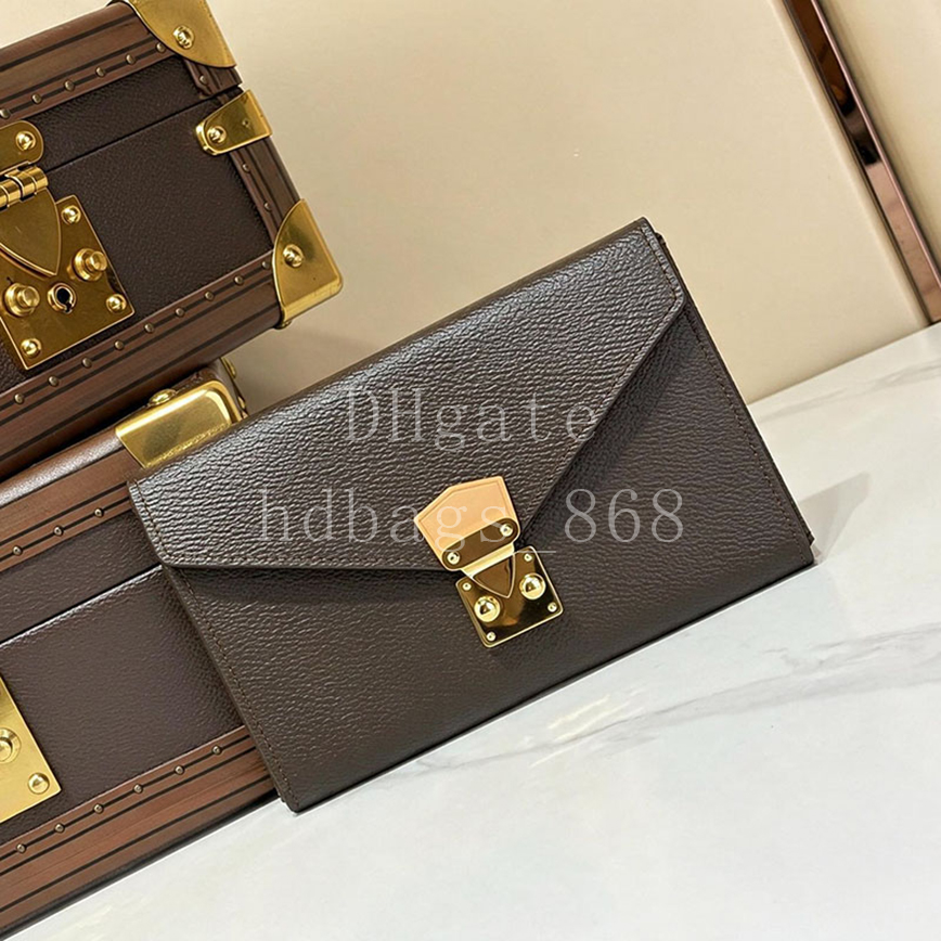 Lip and Eye Brush Set Master quality Designer Clutch bag bathroom bag Luxury Handbag vanity bag 17cm With box LM19A