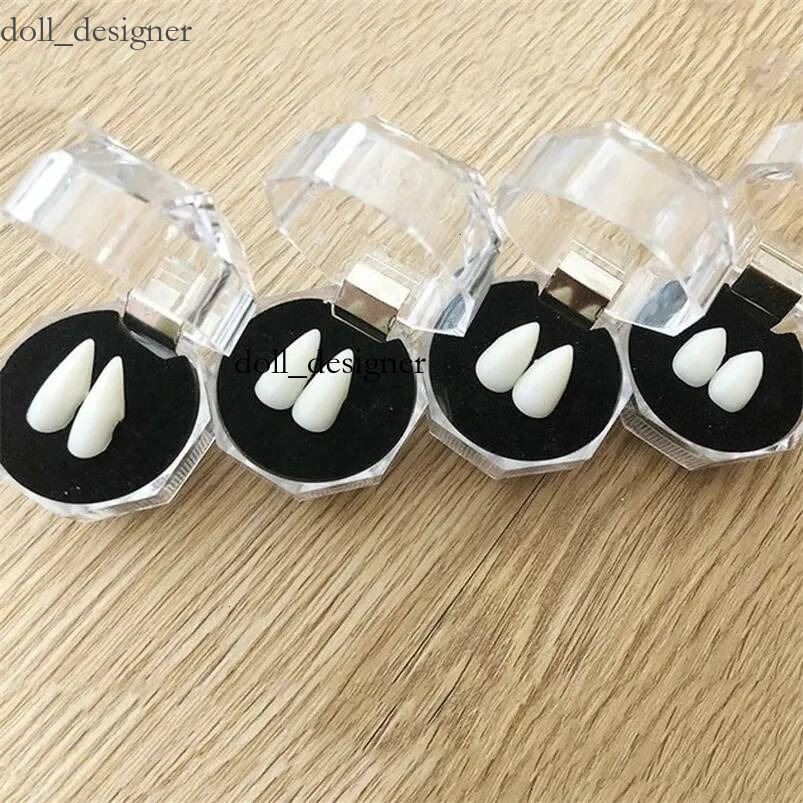 1 paire de dents crocs dentiers accessoires Halloween Costume fausse colle solide prothèse adhésive décor de fête 261010