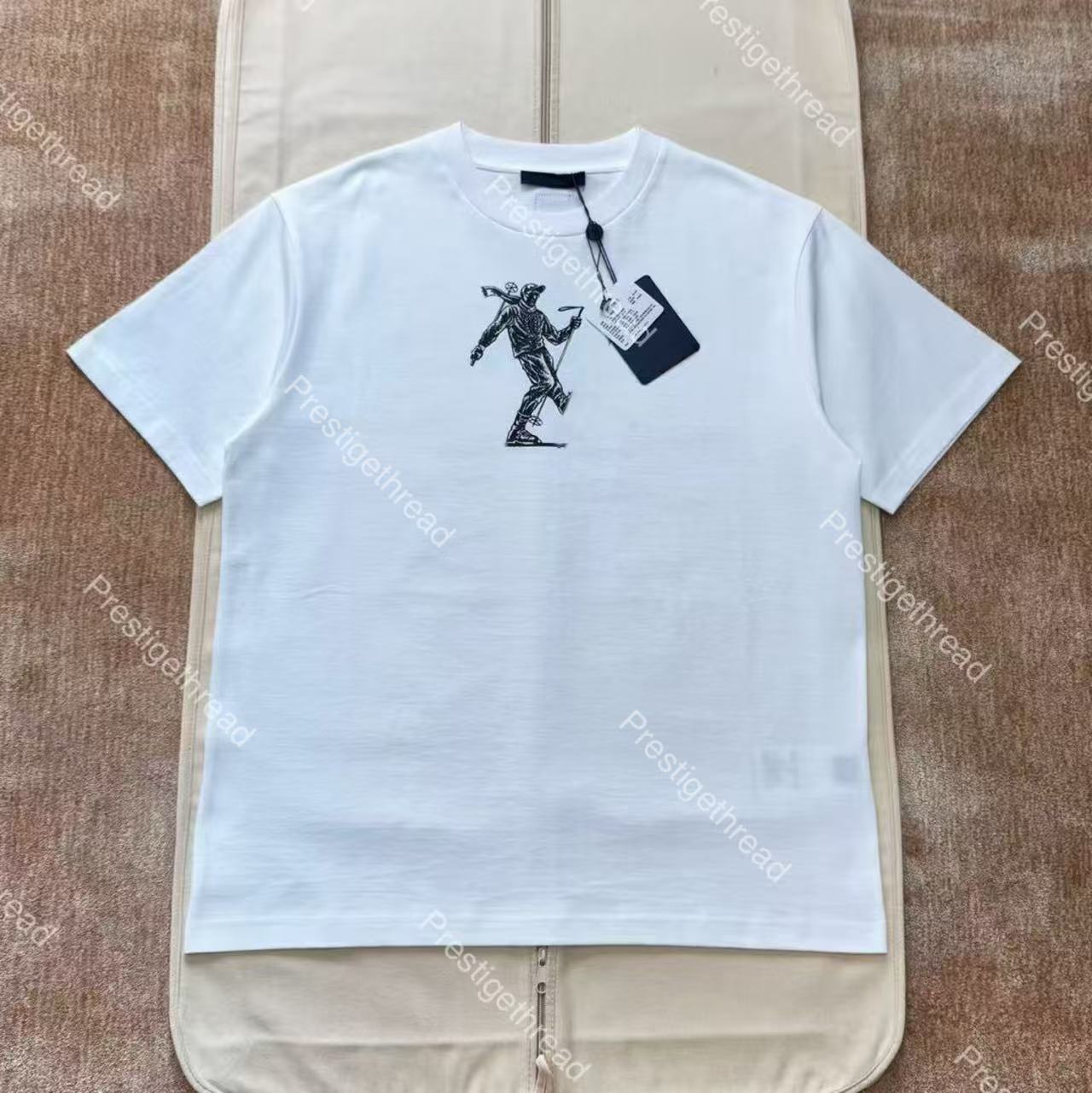 26fw Ski Print Crew Neck Short Sleeve Designer High-Quality Men's T-Shirt with Letter Logo Casual Short Sleeve Top