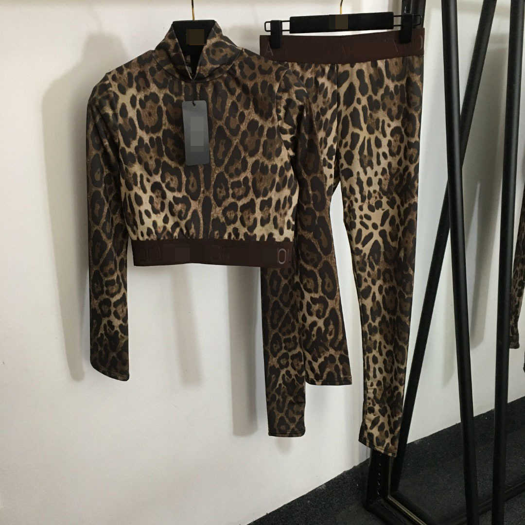 2026 New Yoga Sports Set Leopard Print Short Long-Sleeve Tight Top + High Elasticity Leggings L261026