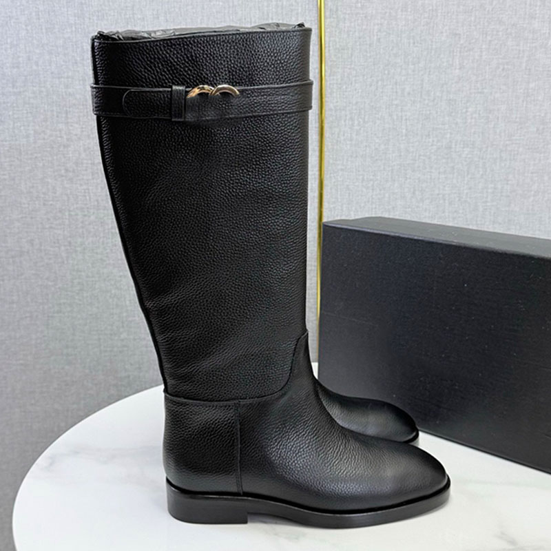 2026 Pre Collection High Boot Designer Womens Lychee Patterned Cowhide High Leg Knight Boots Belt Metal Ring Buckle Low Heel Round Head Slimming Str