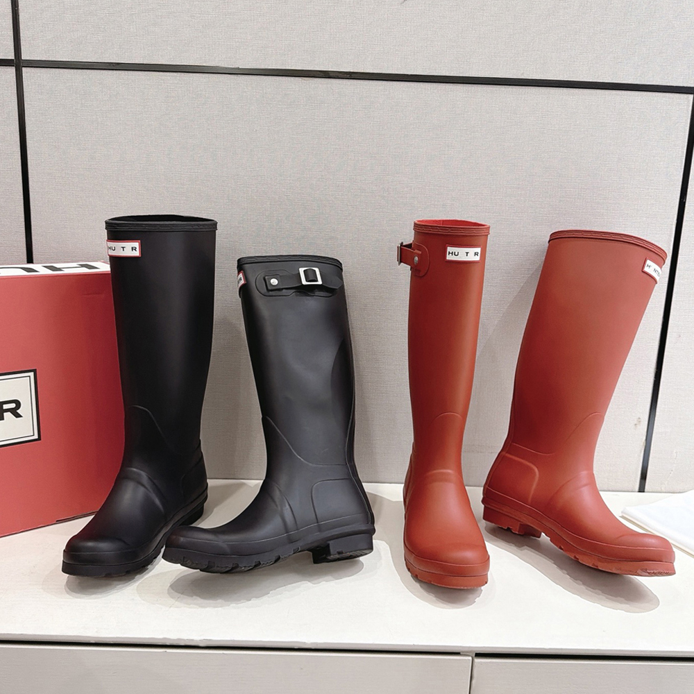Designer Rain boots LuxuryWellies High quality Anti SlipRubber Wellington BootsBlack Shoes Cool RainbootsRed Martin Knight Booties Knee-high boot