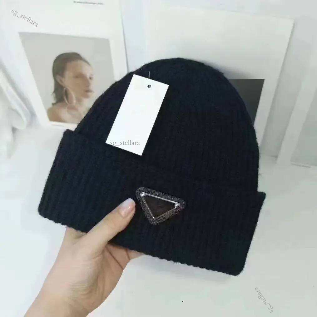Designer Wool Beanie High Quality Black Soft Warm Skull Cap for Men and Women Knit Unisex Trending Winter Hats aaa+ Hot