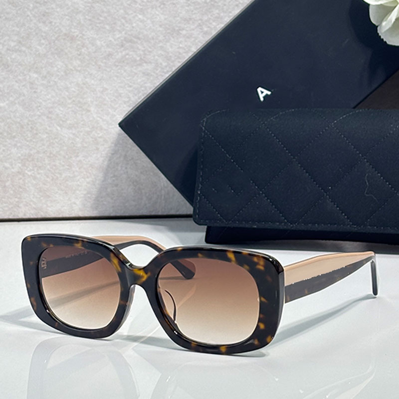 Designer Square Sunglasses for Womenes CH5563 Brown Gradient Lenses women Windbreaker Cowboy Glasses Dark Tortoise Acetate Coarse Frame Diamond Deco
