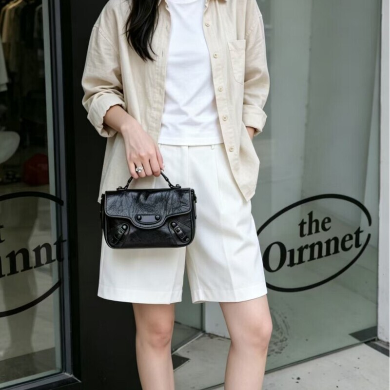 Luxury Vintage Designer Bag Genuine Leather Women S Oil Wax Retro Motorcycle Mini Commuter Phone Sweet Cool Style Hand Held And Crossbody For SENYY
