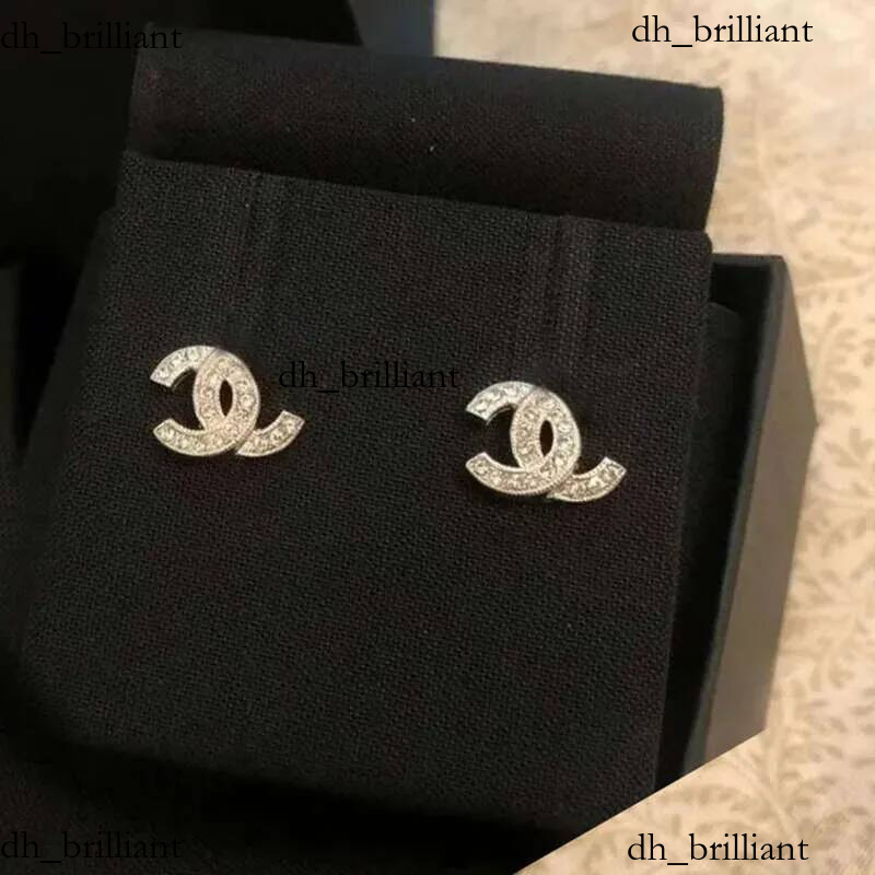 CC Boucles d'oreilles de luxe pour femmes, mini boucles d'oreilles en diamant de haute qualité, style polyvalent, bijoux de dîner, bijoux populai