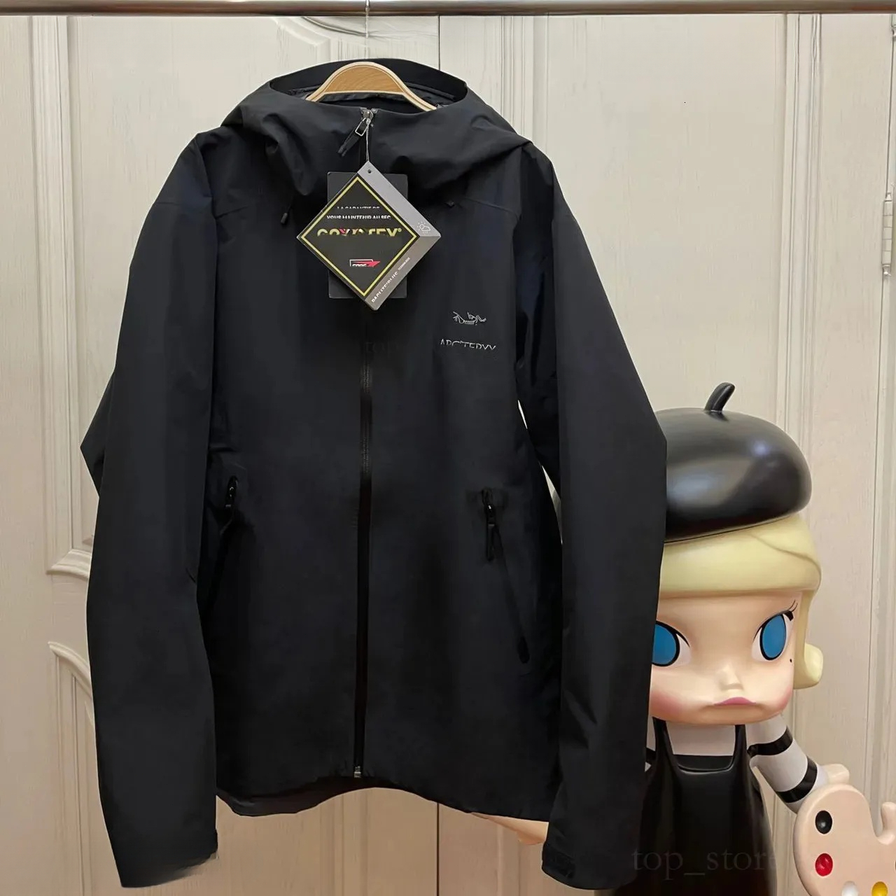Archteryxnessity Jacket Womens Designer ARC Clothing Embroidered Logo Lightweight Waterproof Rain Jacket Hiking Windbreake Coat Mens Jacket 0fd
