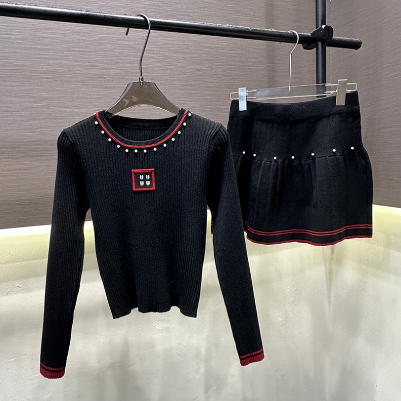 Luxury Knits Skirts 2 Piece Dress Y2K Stylish Slim Fit Tops Pleated Skirts Simple Preppy Style Knitted Mini Skirts For Women