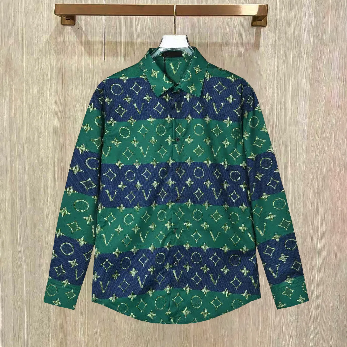 Designer brand clothing, high-quality men's casual shirts, fully printed long sleeved shirts, pointed collars, and a smooth drape. Available in
