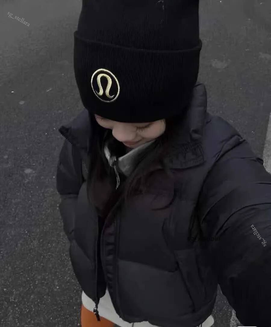 Beanie Bobble Thicken Bonnet Woolen DesignernuLadies Canada Trendy Warm Winter New Wool Luxury Knitted Hat hot