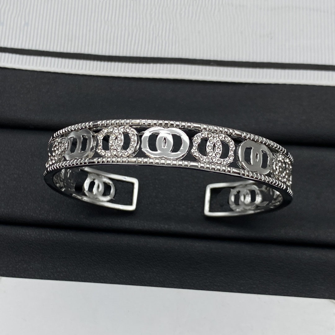 Designer Bracelet Bracelet Bracelet Brand Designer Crystal Bracelet Designer Fomen Cuff Bangle en acier inoxydable Designer Cuff Jewelry Party Gi