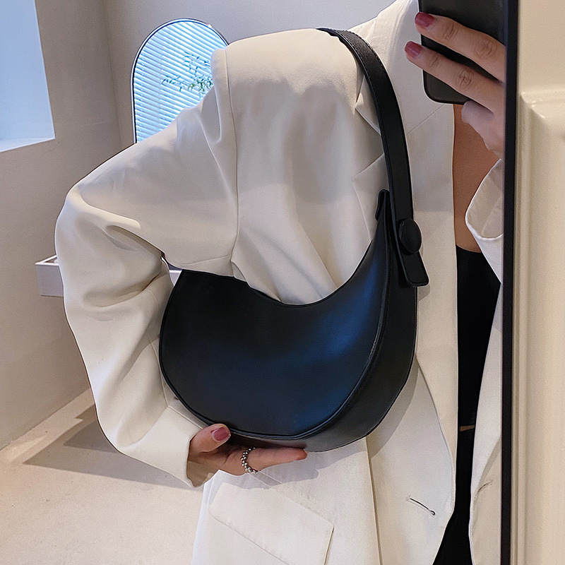 Designer Women Shoulder Handbag Armpit Bag New Fashion Casual Style Versatile Free Shipping