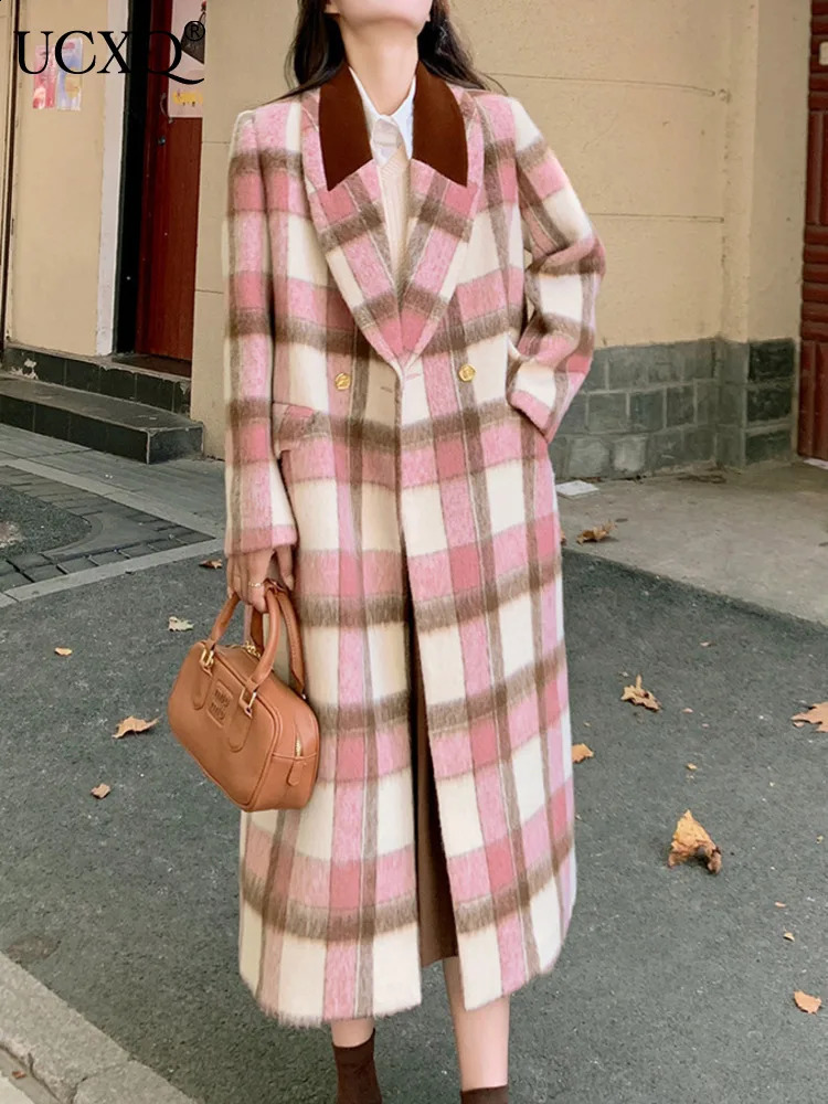 UCXQ Elegant Woolen Coat Korean Style Contrasting Lapel Plaid Double Breasted All Match Long Jacket Women Autumn Winter 112 240830