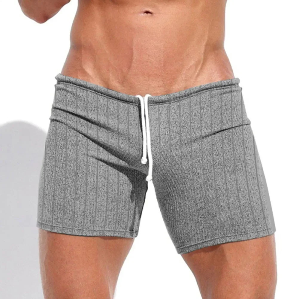 Hommes décontractés de la plage de plage short short fashion mince plus taille de couleur de couleur solide sexy 2024 été 240902