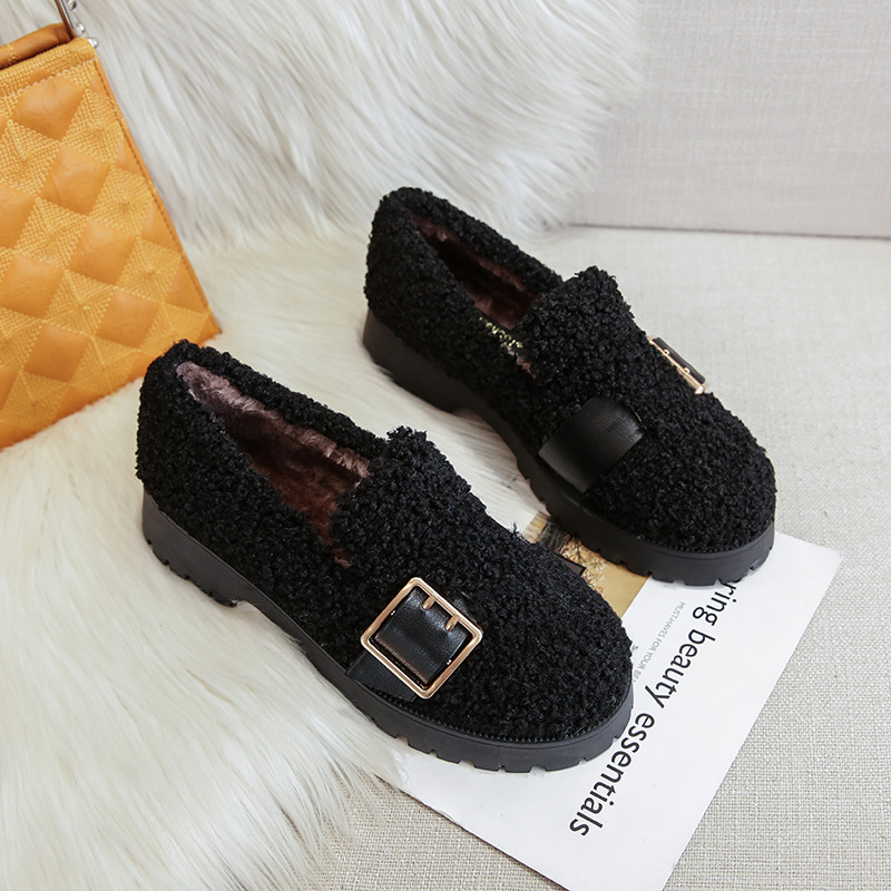 Hiver Lambswool Mocasins Chaussures Femmes 2025 Fémidité chaude femme femme épais talons métalliques Boucle de boucle en bois de mots de bois plu