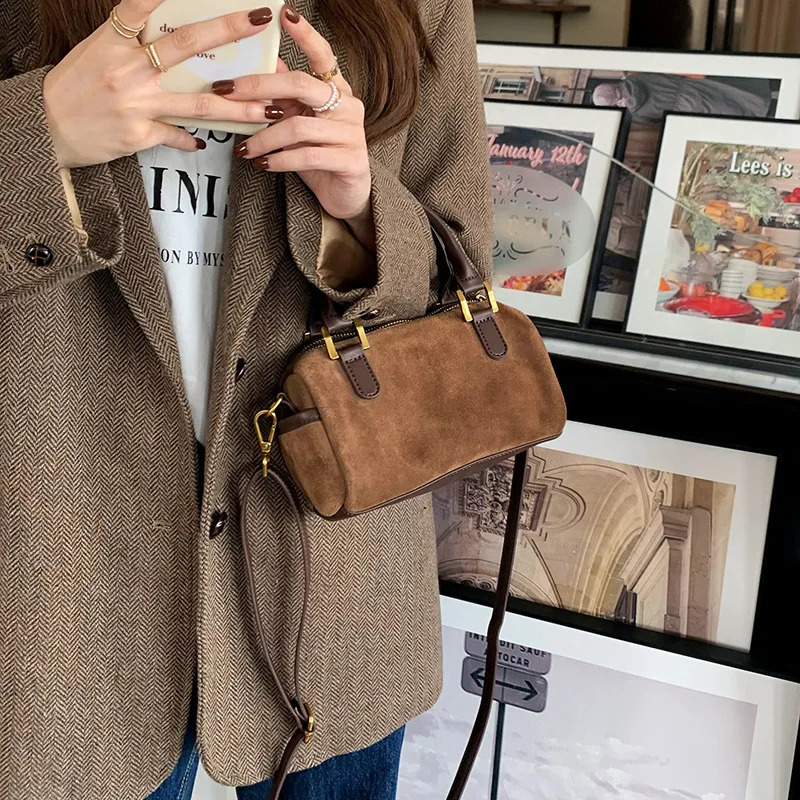 Korean Fashion Small Square Bag Shoulder Bags Brown Niche Retro Suede Surface Leisure Versatile Trend Lady Crossbody Bags 240902
