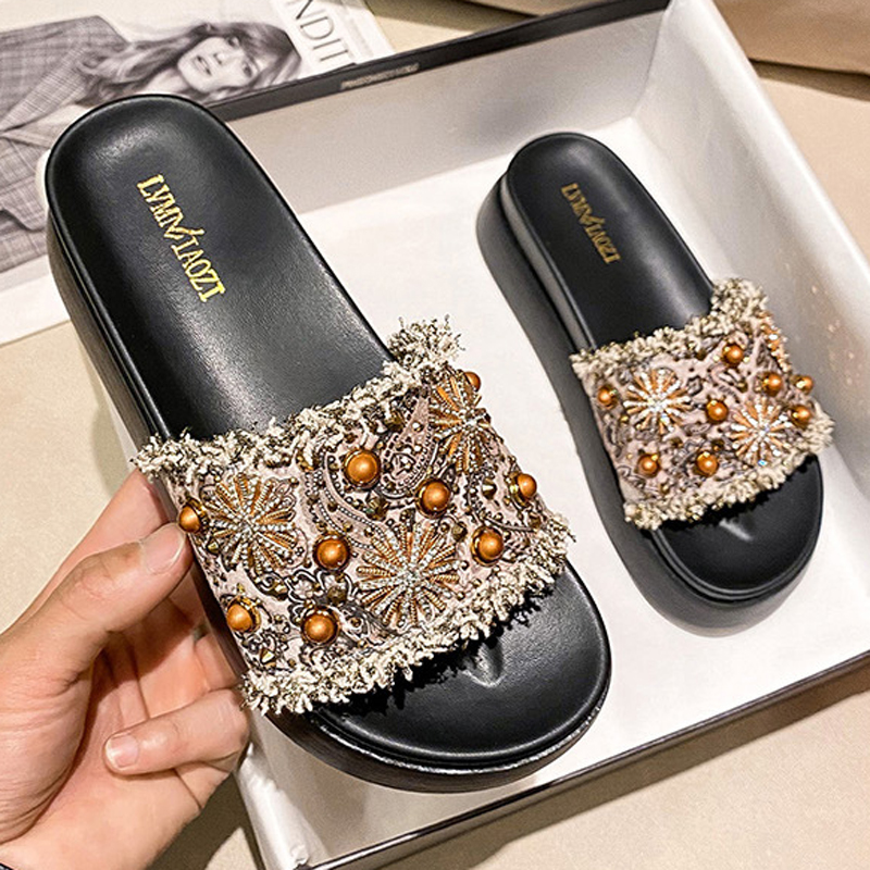 2025 broderie sandales femmes talons épais pantoufles de plate-forme femme chaussures de plage décontractées sandales punk rivet diapositives muf