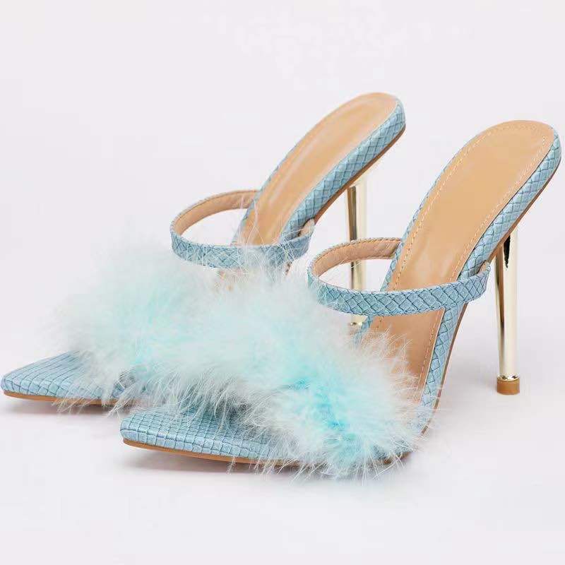Sexy Summer Fur Modern Modern Femmes Sandalias Metal Stiletto High Heels Chaussures Femme Pumps Furry Point Toe Slides Mu A3F9