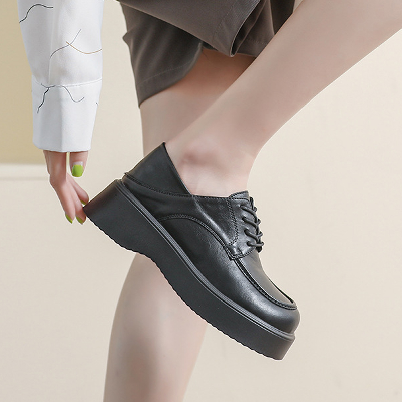 2025 Épaississant plate-forme semet appartements femme chaussures en cuir muffins à lacets dames dames creepers high talons lolita sneake 40e2