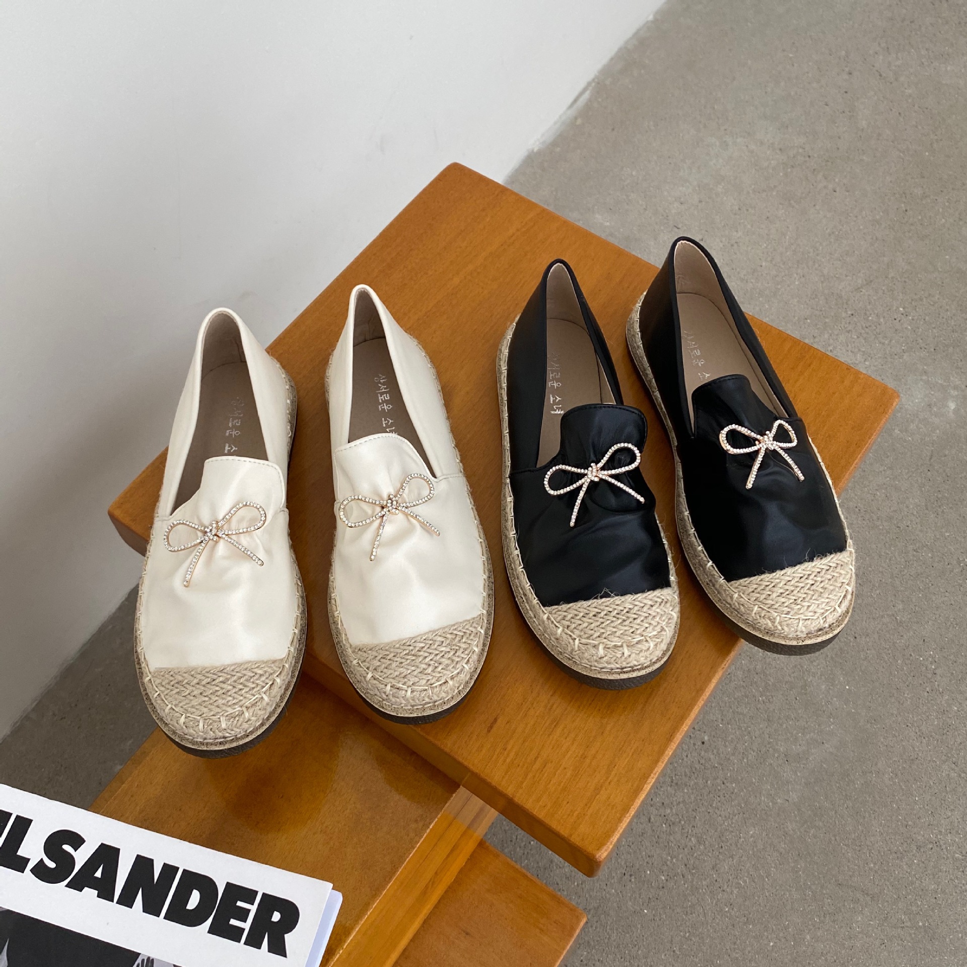 2025 Chaussures pêcheurs à nœuds en cristal Femmes Femmes Mocassins peu profonds Couture Espadrilles Confort