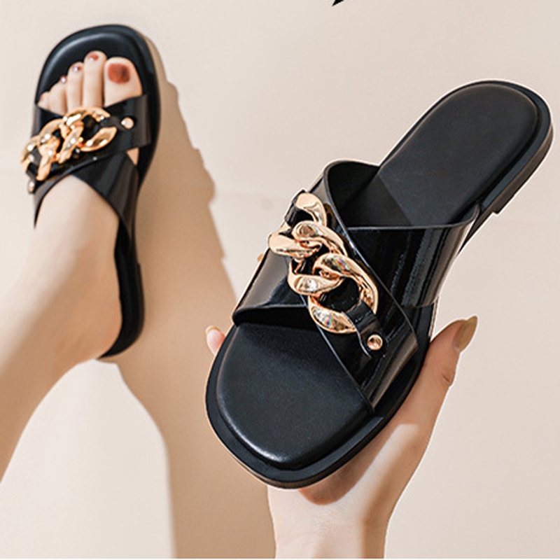 2025 Chaussures d'été Femme Croix Croix Flipps Sandales en cuir japonai