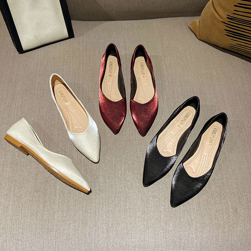 Printemps Autumn Flat Femme Tissu brillant Balet Point Balet Flats dames Chaussures de mariage Retro Silk Mules plus Si D64B