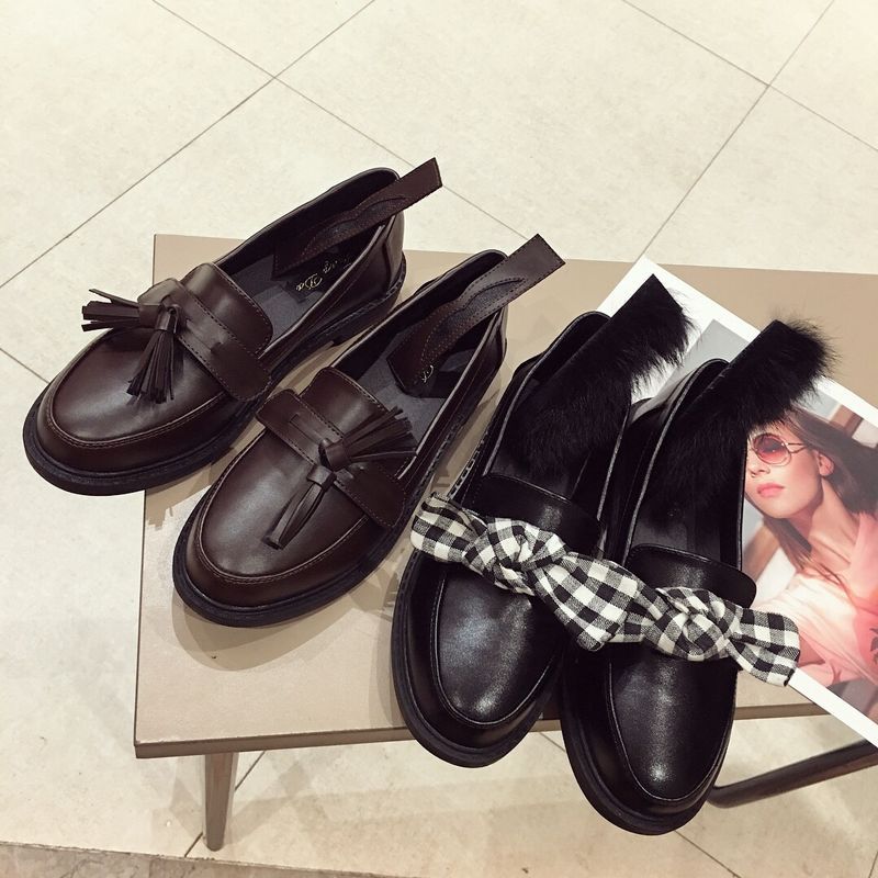 Small en cuir British Chaussures en cuir pour femmes 2025 Toe Round Talons Lows Muisseurs Femme Flats Brogue Chic Fur / Tassel / Plaid Bow-Knot E