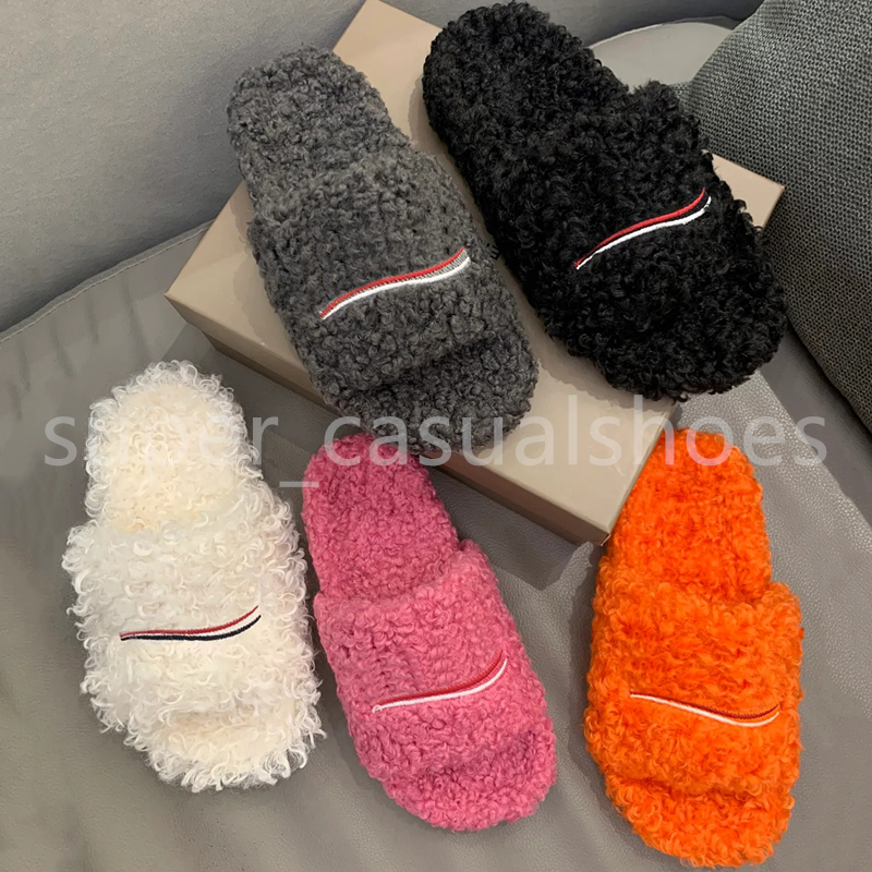 Designer Luxury glissades hommes pantoufles paris dames laine laine d'hiver fourrure de fourrure à fourrure et de lettres chaudes sandales confor
