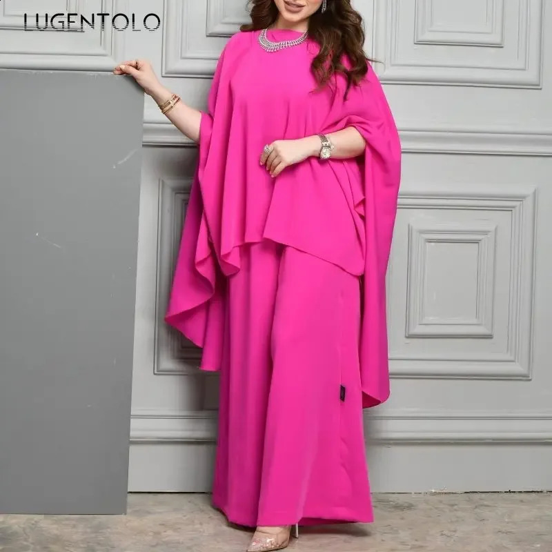Robe chaud des femmes Ensemble au milieu-orie-orienté élégant printemps / été de jambe large florale pour hommes roses en deux pièces 240903